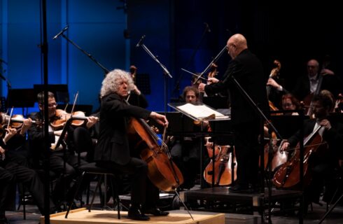 Steven Isserlis, Dennis Russell Davies, Filharmonie Brno, 27. března 2025, Janáčkovo divadlo, Brno (zdroj Filharmonie Brno, foto Jakub Joch)