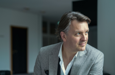Tomáš Netopil (foto Marco Borggreve)