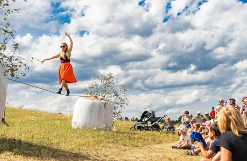 Sklizeň 2025 (foto archiv REZ.DANCE Komařice)